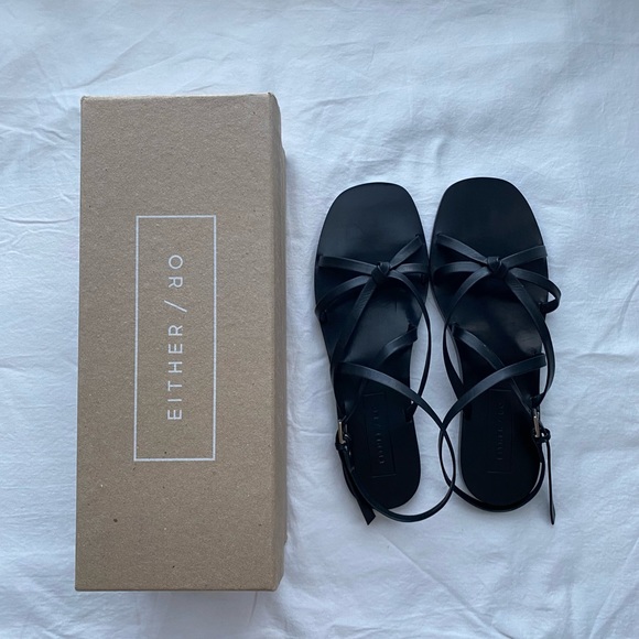 SOLD!! Either/Or ‘The Dress Sandal’ in black leather Size 8 NWB - Picture 3 of 6